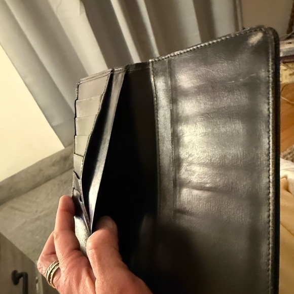 Louis Vuitton Textured Black Wallet - Picture 8 of 13